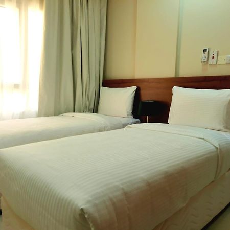 Grand Orchid Hotel Apartment Duqm Esterno foto