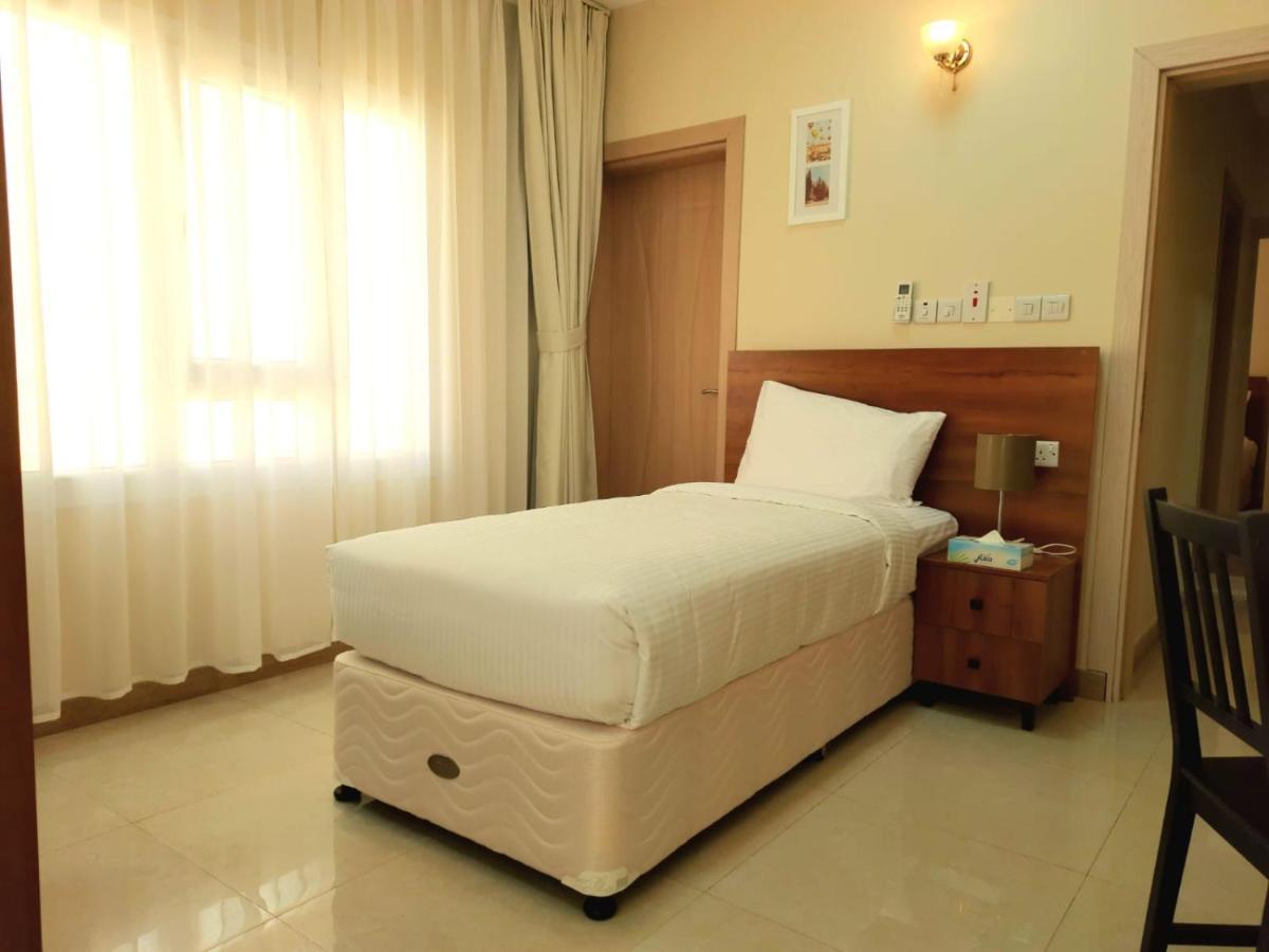 Grand Orchid Hotel Apartment Duqm Esterno foto