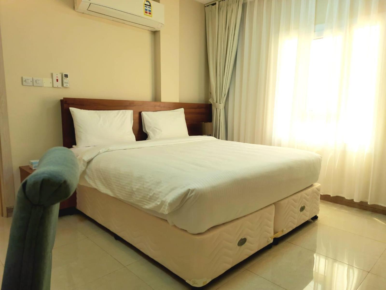 Grand Orchid Hotel Apartment Duqm Esterno foto